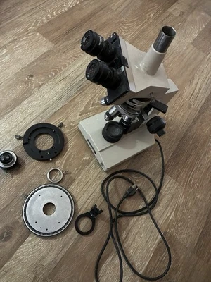 Microscopio binocular Olympus CH CHA con 4 objetivos Olympus 4x 10x 40x 100x Foto 1 de 4