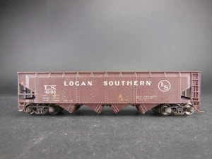 HO SCALE WEATHRED LS 4101 LOGAN SOUTHERN QUAD HOPPER - Picture 1 of 3