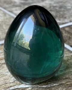Rara statuina fermacarte vintage Baccarat cristallo uovo verde smeraldo traslucido - Foto 1 di 13