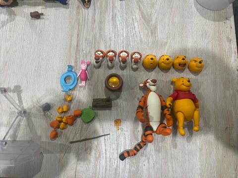 KAIYODO Revoltech Disney Winnie The Pooh, Tigger, Piglet lot Action Figure Revo Cover