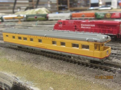 N KATO UNION PACIFIC BUSINESS CAR CHEYENNE PARTS INSTALLED RARE NICE - Image 1 of 4