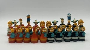 The Simpsons 2000 3-D Complete Chess Pieces ONLY No Board 32 Pieces - Picture 1 of 14