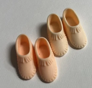 Barbie Doll 1995 Sun Colors Pocahontas Earth Dance Light Peach Moccasin Shoe Lot - Picture 1 of 4