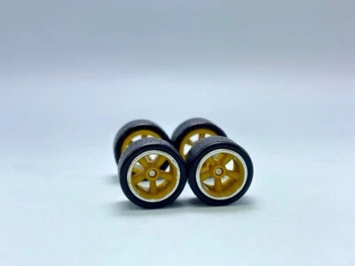 R552 Hotwheels 1/64 Real Riders # 5 辐条黄色 14 毫米短橡胶车轮 — 第 1/3 张图片