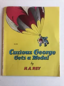 Curious George bekommt eine Medaille, H.A.Rey, Kinderbuch Scholastic 1974 - Bild 1 von 7