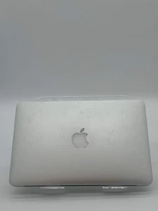 Apple MacBook Air 11" A1465 2015 - Gray, Core i5, 4GB RAM, 128GB SSD - Picture 1 of 7
