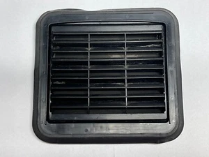 Jeep Wrangler TJ 2003-2006 OEM / Factory Black Plastic Tail Gate Tailgate Vent - Foto 1 di 2