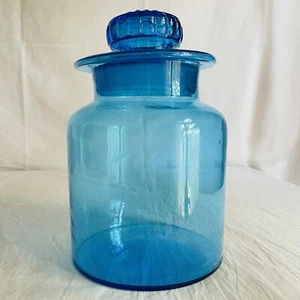 VTG TAKAHASHI BLUE Glass MCM APOTHECARY Jar GROUND GLASS DAISY LID ~ 8.25" Tall - Picture 1 of 24