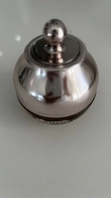 Recipiente vacío para crema de ojos La Mer Genissance Foto 1 de 4