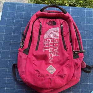 The NORTH FACE Wasatch Rucksack Daypack Laptoptasche Rot College Wandern Camping - Bild 1 von 10