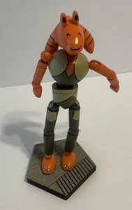 Parques Disney Star Wars Galaxias Borde Madera Posable Juguete Figura Tarro Tarro Binks - Imagen 1 de 6