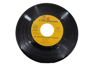 45 RECORD - KENNY ROGERS & THE FIRST EDITION - TELL IT ALL BROTHER   - Picture 1 of 1