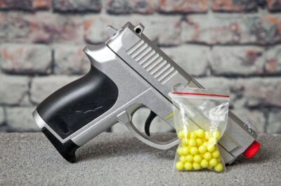 Pistola de Airsoft de Resorte Completo de Metal CYMA ZM01S Pistola Plateada SENSACIÓN REAL con BBs Foto 1 de 4