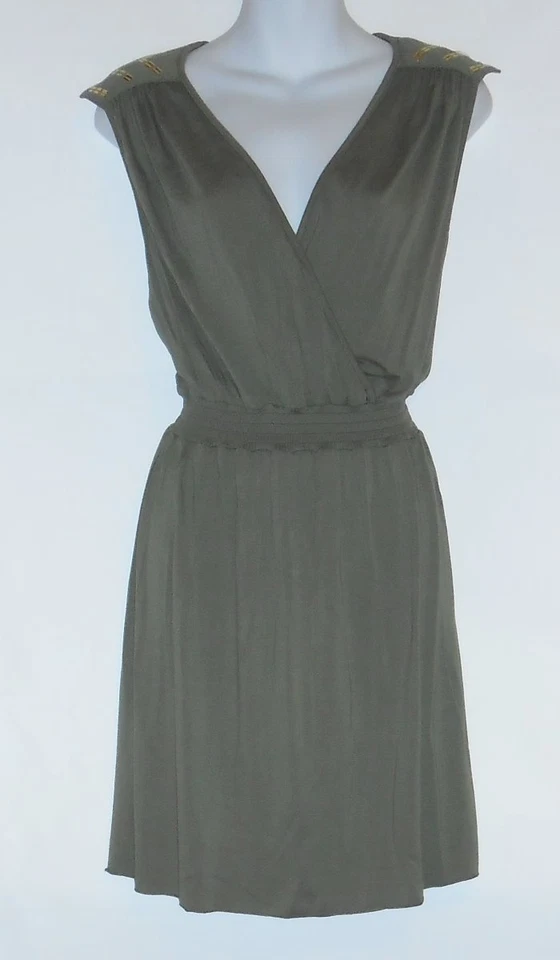 Vestido Kardashian Colección Semi Envolvente Tachonado Cintura Fruncida Verde Ejército L Nuevo con Etiquetas Foto 1 de 3