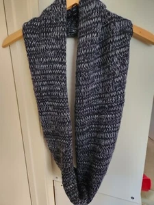 NWT Abercrombie Kids Girls Infinity Scarf Blue Knitted With Metallic Accents O/S - Picture 1 of 7
