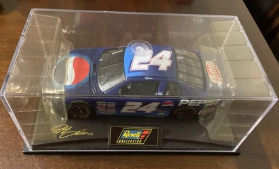 Revell Collection 1999 Jeff Gordon Nascar Pepsi Monte Carlo Diecast 1:24 scale - Image 1 of 4