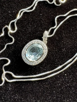 COLAR PINGENTE ÁGUA-MARINHA AZUL BRILHANTE PRATA 0,925. Oval 10x8 mm 1,76 ct. - Imagem 1 de 4