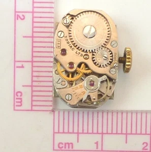 Vintage Zodiac 525 Mechanical  Wristwatch Movement - Parts / Repair - Picture 1 of 5
