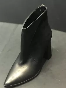 New Kenneth Cole Reaction Black Heeled Ankle Leather Boots Women's Size US 7.5 M - Picture 1 of 7