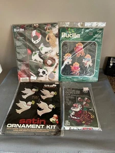 4 Sets Konvolut Bucilla Filz Ornamente Engel Tiere Weihnachtsmann Sport 85323 82088 Titan - Bild 1 von 12