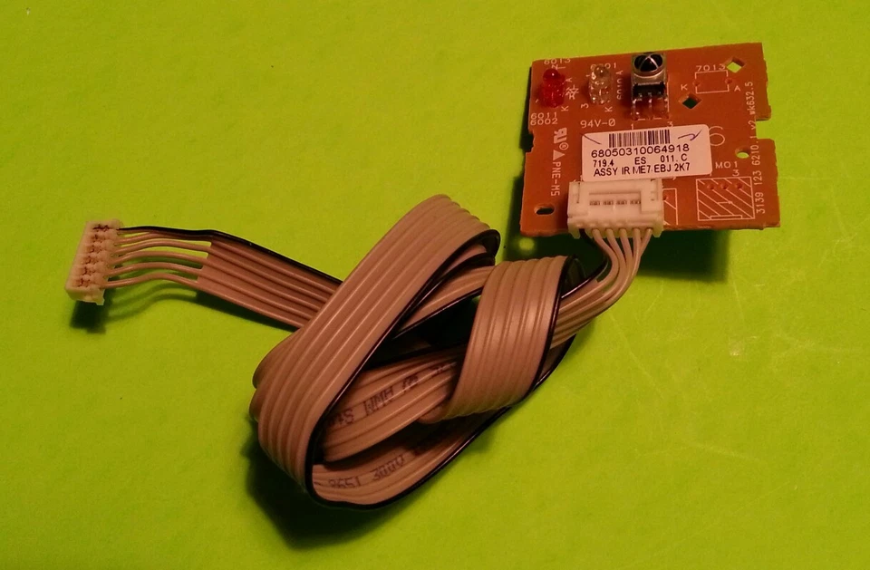 Philips 42PFL5332D/37 42PFL7432D/37 LCD TV IR Remote Sensor Board +Cable WK632.5 - Image 1 of 1