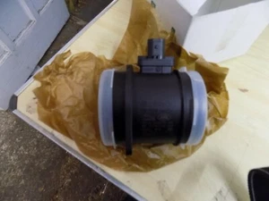 GENUINE Range Rover Sport & Vogue 5.0 V8 Air Flow Meter MAF LR035727 - Picture 1 of 2