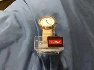 Timex Moderno Fácil Lector Correa Cuero Genuino 50m Resistente al Agua, Luz Nocturna - Imagen 1 de 2