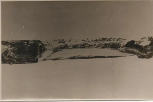 OLD ORIGINAL PHOTO ARGENTINIAN ANTARCTIC EXPEDITION SANTA TERESITA ISLAND - Picture 1 of 2