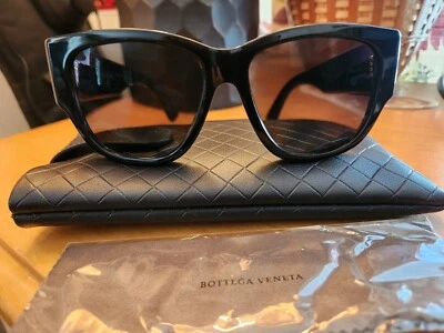 $430 BOTTEGA VENETA BV1026S 001 NEGRO OVERSIZE Gafas de sol para mujer 55-16-145 Foto 1 de 4