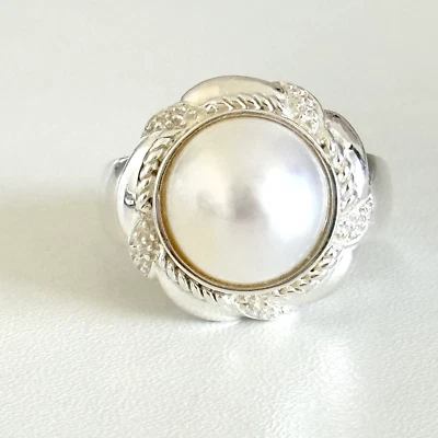 925 Sterling Silver Vintage Large 14MM Mabe Pearl Chunky Band Ring Size 10 - Image 1 of 4
