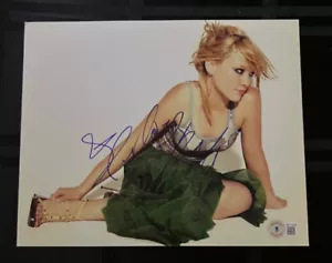 SEXY TOES HILARY DUFF AUTOGRAPHED 8"x10" PHOTO BECKETT BAS COA BF72088 - Picture 1 of 1