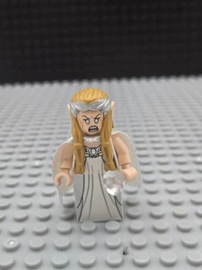 LEGO Galadriel Minifigure lor103 Lord of the Rings Hobbit LOTR from Set 79015 - Picture 1 of 2