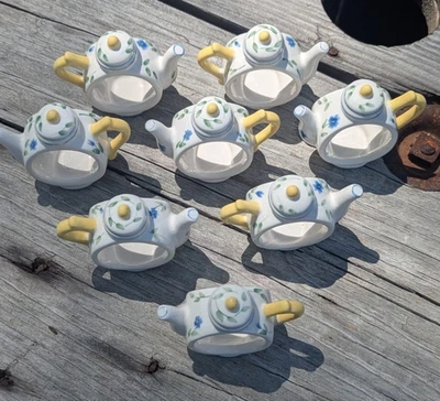 Lote 8 Anillos Servilleteros Tetera Pfaltzgraff Shelby Perennes Blanco Azul Amarillo Floral Foto 1 de 4