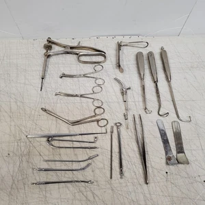 Konvolut Vintage Arzt Chirurgische Medizinische Handwerkzeuge Instrumente - Bild 1 von 9