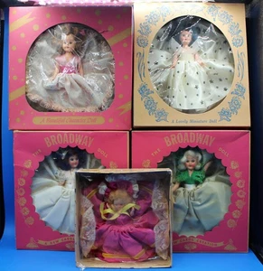VINTAGE HARD PLASTIC DOLLS 5pc LOT INCL HOLLYWOOD BROADWAY LOVELY WITH BOXES - Picture 1 of 12