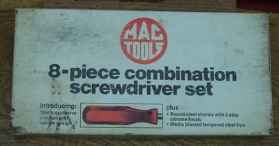 MAC Tools SD35 8-Piece Combination Screwdriver Set Red Handle Phillips Slotted - Image 1 of 4