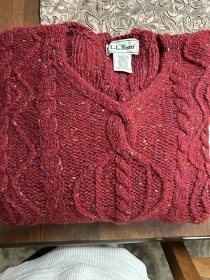 L.L. Bean Women's Medium Red Crewneck Pullover Sweater 100% Wool Long Sleeve - Image 1 of 4