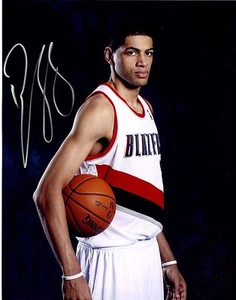 Nicolas Batum Signed 11x14 Photo Will Pass PSA COA Autograph Auto Blazers Rookie - Picture 1 of 1