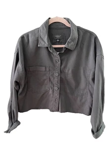 American Eagle Women's Oversized Cropped Shacket Button Up Gray Shirt XS - Picture 1 of 7