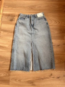 Uniqlo Women’s BNWT Denim Midi skirt With Front Slit - Picture 1 of 4