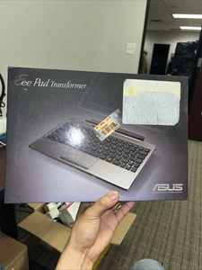 Asus Eee Pad Transformer TF101 Mobile Docking Keyboard in Box - Picture 1 of 2