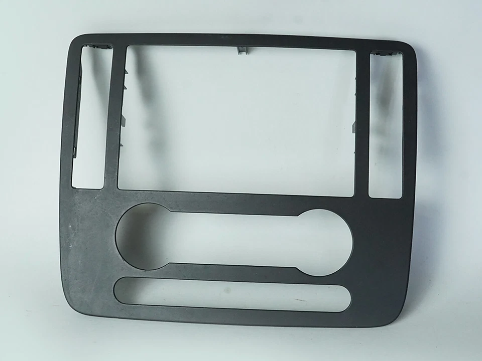 2004 - 2007 Ford Freestar Trim Panel Bezel Cover Dash Audio Radio 3F231704608b - Image 1 of 4