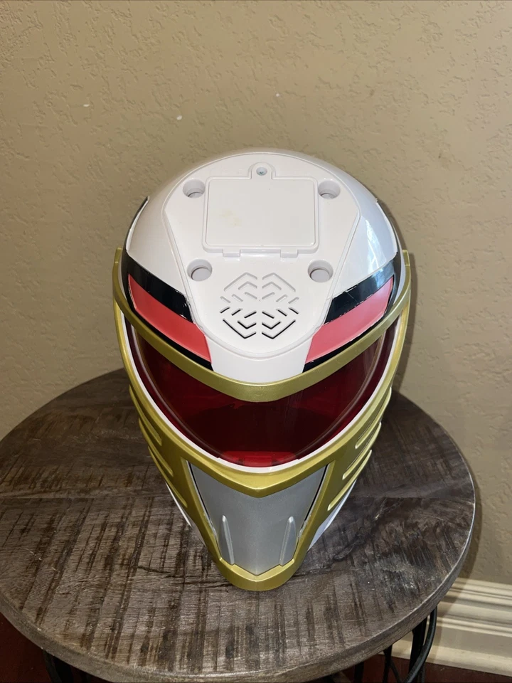 电力别动队闪电系列 Mighty Morphin Lord Drakkon 头盔 孩之宝 — 第 1/4 张图片