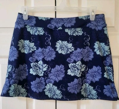 Pantalón corto para mujer Colorado Clothing Tranquility azul floral talla grande  Foto 1 de 4