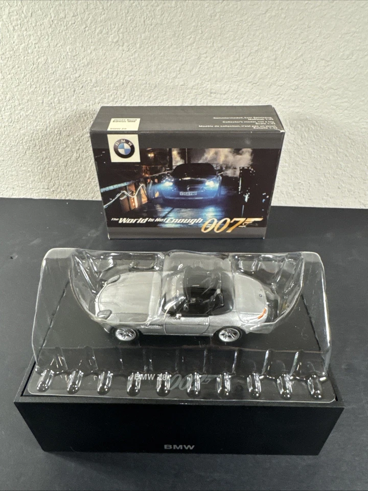 ИЗДАНИЕ JAMES BOND 1999 BMW Z8 - The World Is Not Enough масштаб 1:43 - Изображение 1 из 4