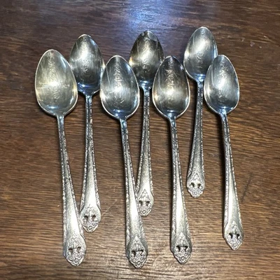 Antiguo plato de plata vintage 1937 Holmes & Edwards "LOVELY LADY" 8 cucharaditas Foto 1 de 4