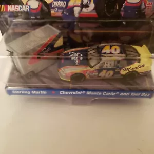 1998Hot Wheels Pit Crew Chevrolet Monte Carlo Sterling Martin NASCAR Winston Cup - Picture 1 of 13