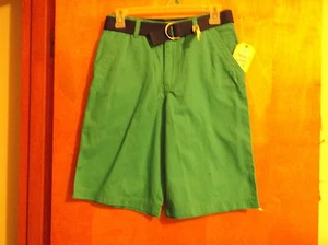 NUEVOS PANTALONES CORTOS DELANTEROS PLANOS DE HOJA DE TÉ DESCOLORIDOS PARA NIÑO con AJUSTE DE CINTURA CON CINTURÓN - Imagen 1 de 3