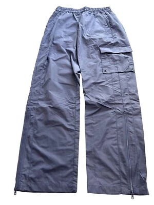 Pantalón urbano ALO Yoga International pierna ancha en azul infinito Foto 1 de 4