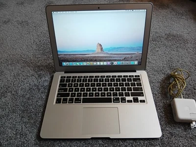 Apple MackBook Air A1466 13,3 дюйма Intel i5 1,8 ГГц 128 ГБ SSD 4 ГБ ram Catalina - Изображение 1 из 4